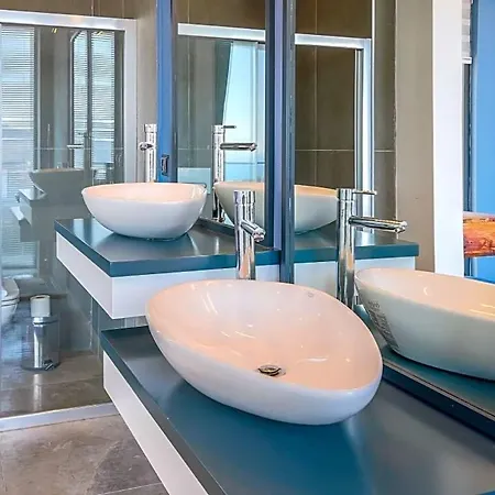 Sleeps 8 Pool Air Con Wifi Βίλα Καλκάν