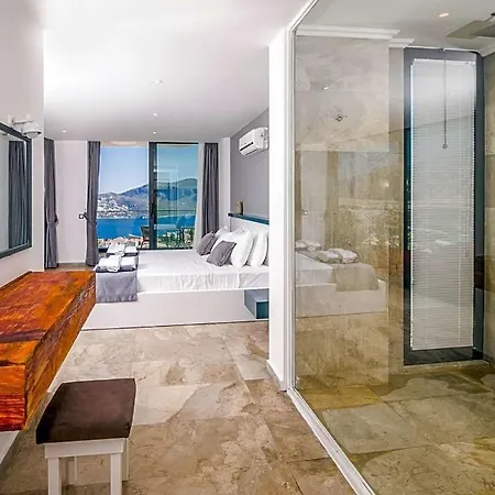 Sleeps 8 Pool Air Con Wifi *